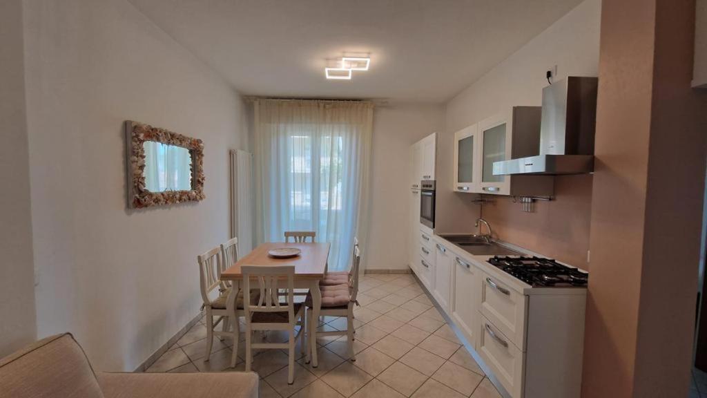 Residence Gabbiano Vista Mare San Mauro Mare Екстериор снимка